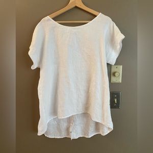 Terzo Millennio 100% Linen Top with Button-Down Back